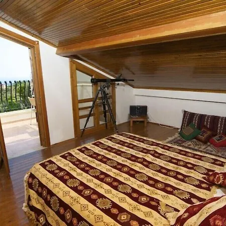 Villa Luxury Spacious, Very Private With Own Pool And Sea Views *