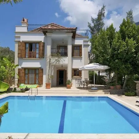 Luxury Spacious, Very Private With Own Pool And Sea Views *