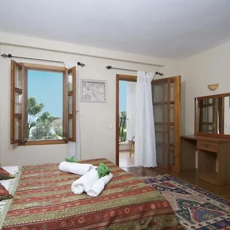 Luxury Spacious, Very Private With Own Pool And Sea Views Antalya