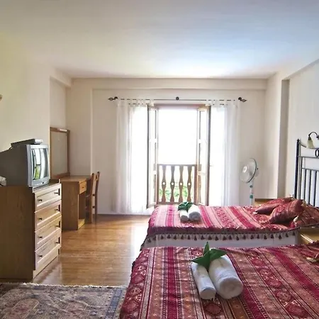Villa Luxury Spacious, Very Private With Own Pool And Sea Views