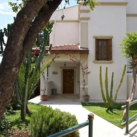Luxury Spacious, Very Private With Own Pool And Sea Views Villa *